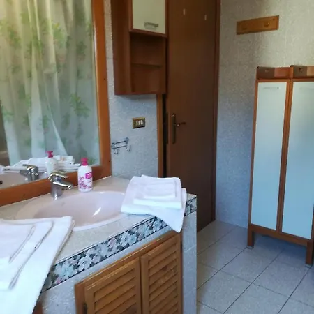 La Mansarda Di Gabri Couette-café Tolmezzo